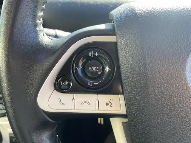 トヨタ プリウス Sセーフティプラス 富山県 2017(平29)年 6.4万km ホワイトパールクリスタルシャイン サンルーフ／/モデリスタ風フルエアロ／/ＡＬＰＩＮＥ製８インチナビ／/フルセグＴＶ／/Ｂｌｕｅｔｏｏｔｈ／/ＤＶＤ再生／/レーダークルーズコントロール／/レーンキープアシスト／/ビルトインＥＴＣ/LEDオートライト//LEDフォグライト/