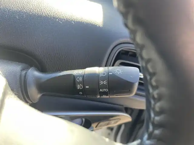 トヨタ プリウス Sセーフティプラス 富山県 2017(平29)年 6.4万km ホワイトパールクリスタルシャイン サンルーフ／/モデリスタ風フルエアロ／/ＡＬＰＩＮＥ製８インチナビ／/フルセグＴＶ／/Ｂｌｕｅｔｏｏｔｈ／/ＤＶＤ再生／/レーダークルーズコントロール／/レーンキープアシスト／/ビルトインＥＴＣ/LEDオートライト//LEDフォグライト/