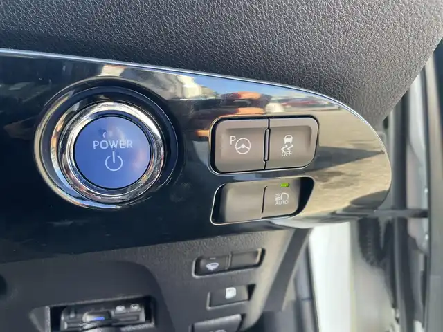 トヨタ プリウス Sセーフティプラス 富山県 2017(平29)年 6.4万km ホワイトパールクリスタルシャイン サンルーフ／/モデリスタ風フルエアロ／/ＡＬＰＩＮＥ製８インチナビ／/フルセグＴＶ／/Ｂｌｕｅｔｏｏｔｈ／/ＤＶＤ再生／/レーダークルーズコントロール／/レーンキープアシスト／/ビルトインＥＴＣ/LEDオートライト//LEDフォグライト/