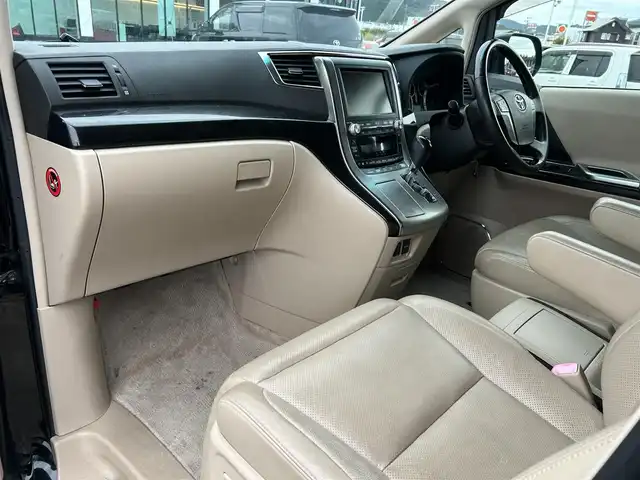 トヨタ アルファード 350G Lパッケージ 鹿児島県 2012(平24)年 14.1万km ブラック モデリスタエアロ/サンルーフ/フリップダウンモニター/純正ナビ/　　CD/DVD/BT/フルセグ/バックカメラ/両側パワースライドドア/クルーズコントロール/HIDオートライト/シートヒーター/社外19インチアルミホイール/ステアリングスイッチ/リアオートエアコン/アイドリングストップ/スマートキー/ETC