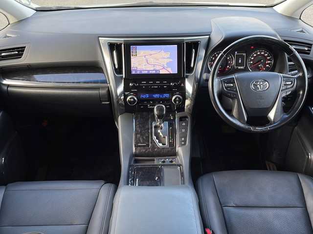 トヨタ ヴェルファイア Z Gエディション 徳島県 2020(令2)年 5.7万km ホワイトパールクリスタルシャイン 純正メーカーディスプレイオーディオ/（BT/DISC）/フリップダウンモニター/サンルーフ/追従式クルーズコントロール/レザーシート/D/N席シートヒーター/D/N席エアシート/D/N席パワーシート/前後コーナーセンサー/両側電動スライドドア/シーケンシャルターンランプ/3限LEDヘッドライト/純正フロアマット/ナノイー