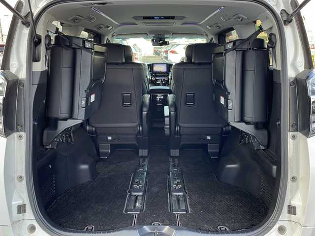 トヨタ ヴェルファイア Z Gエディション 徳島県 2020(令2)年 5.7万km ホワイトパールクリスタルシャイン 純正メーカーディスプレイオーディオ/（BT/DISC）/フリップダウンモニター/サンルーフ/追従式クルーズコントロール/レザーシート/D/N席シートヒーター/D/N席エアシート/D/N席パワーシート/前後コーナーセンサー/両側電動スライドドア/シーケンシャルターンランプ/3限LEDヘッドライト/純正フロアマット/ナノイー