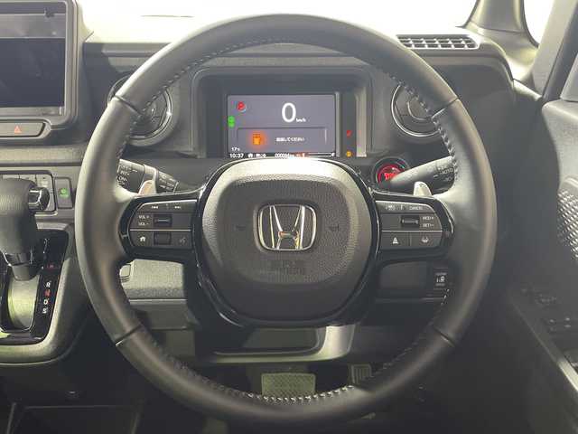 ホンダ Ｎ ＢＯＸ カスタム ターボ 神奈川県 2025(令7)年 0.1千km クリスタルブラックパール 届出済未使用車/ホンダセンシング/両側パワースライドドア/クルーズコントロール/バックカメラ/スペアキー1本/ハーフレザーシート/シートヒーター/コーナーセンサー/純正15インチアルミホイール/スマートキー/カーテンエアバッグ/レーンキープアシスト/LEDヘッドライト/オートライト/横滑り防止装置/盗難防止装置/衝突被害軽減システム