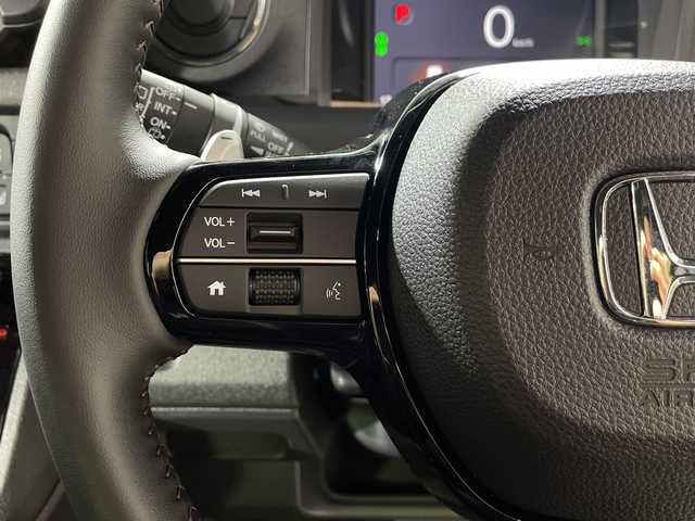 ホンダ Ｎ ＢＯＸ カスタム ターボ 神奈川県 2025(令7)年 0.1千km クリスタルブラックパール 届出済未使用車/ホンダセンシング/両側パワースライドドア/クルーズコントロール/バックカメラ/スペアキー1本/ハーフレザーシート/シートヒーター/コーナーセンサー/純正15インチアルミホイール/スマートキー/カーテンエアバッグ/レーンキープアシスト/LEDヘッドライト/オートライト/横滑り防止装置/盗難防止装置/衝突被害軽減システム