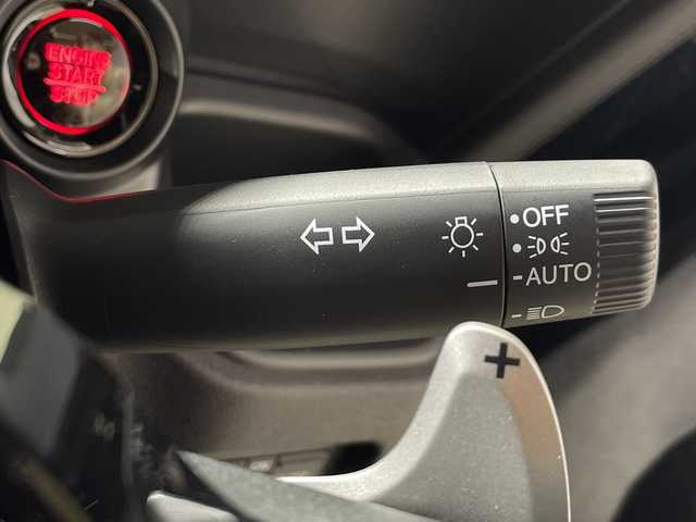 ホンダ Ｎ ＢＯＸ カスタム ターボ 神奈川県 2025(令7)年 0.1千km クリスタルブラックパール 届出済未使用車/ホンダセンシング/両側パワースライドドア/クルーズコントロール/バックカメラ/スペアキー1本/ハーフレザーシート/シートヒーター/コーナーセンサー/純正15インチアルミホイール/スマートキー/カーテンエアバッグ/レーンキープアシスト/LEDヘッドライト/オートライト/横滑り防止装置/盗難防止装置/衝突被害軽減システム