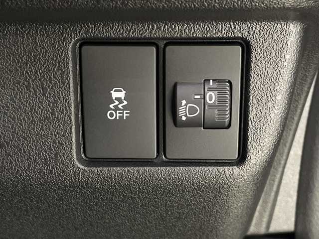 ホンダ Ｎ ＢＯＸ カスタム ターボ 神奈川県 2025(令7)年 0.1千km クリスタルブラックパール 届出済未使用車/ホンダセンシング/両側パワースライドドア/クルーズコントロール/バックカメラ/スペアキー1本/ハーフレザーシート/シートヒーター/コーナーセンサー/純正15インチアルミホイール/スマートキー/カーテンエアバッグ/レーンキープアシスト/LEDヘッドライト/オートライト/横滑り防止装置/盗難防止装置/衝突被害軽減システム