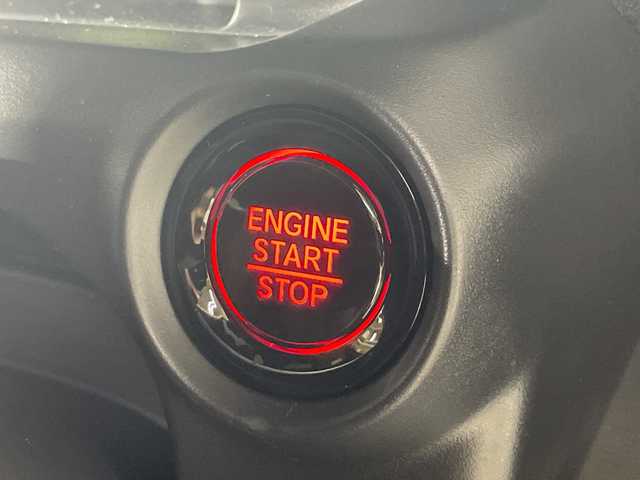 ホンダ Ｎ ＢＯＸ カスタム ターボ 神奈川県 2025(令7)年 0.1千km クリスタルブラックパール 届出済未使用車/ホンダセンシング/両側パワースライドドア/クルーズコントロール/バックカメラ/スペアキー1本/ハーフレザーシート/シートヒーター/コーナーセンサー/純正15インチアルミホイール/スマートキー/カーテンエアバッグ/レーンキープアシスト/LEDヘッドライト/オートライト/横滑り防止装置/盗難防止装置/衝突被害軽減システム