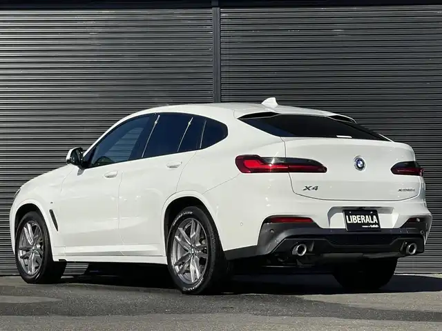 ＢＭＷ Ｘ４ xDrive 20d 山梨県 2020(令2)年 4.9万km 白 ワンオーナー　/パノラマSR　/黒革　/ウッドトリム　/純正ナビ　/フルセグ　/全方位　/前後PDC/Pアシスト/BT　/パワーシート　/シートH/ETC/ACC　/Aライト　/Aハイビーム　/フットオープナー　/Cセンサー　/LKA/ブラインドスポット/ユピテルドラレコ/スペアキー