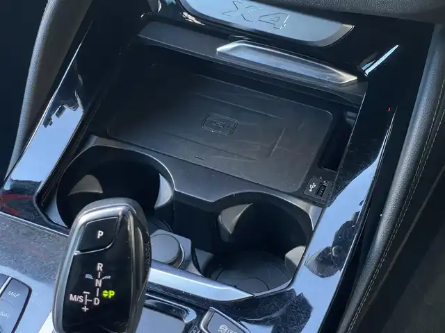 ＢＭＷ Ｘ４ xDrive 20d 山梨県 2020(令2)年 4.9万km 白 ワンオーナー　/パノラマSR　/黒革　/ウッドトリム　/純正ナビ　/フルセグ　/全方位　/前後PDC/Pアシスト/BT　/パワーシート　/シートH/ETC/ACC　/Aライト　/Aハイビーム　/フットオープナー　/Cセンサー　/LKA/ブラインドスポット/ユピテルドラレコ/スペアキー