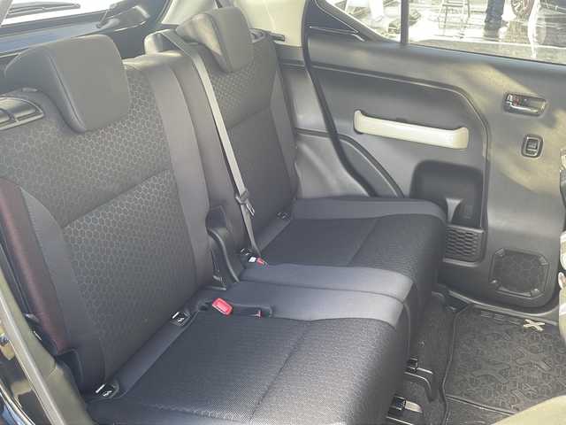 スズキ クロスビー HYBRID MZ 愛知県 2023(令5)年 2.3万km 黒Ⅱ ワンオーナー/純正メモリナビ/【フルセグ・DVD再生可・CD・Bluetooth】/バックカメラ/ビルトインETC/スズキ　セーフティ　サポート/【デュアルカメラブレーキサポート・誤発進抑制機能・車線逸脱警報・車線維持支援機能・ふらつき警報・先行車発進お知らせ機能】/前後ドライブレコーダー/前席シートヒーター/横滑り防止機能/アイドリングストップ/プッシュスタート/スマートキー/スペアキーあり/電動格納ミラー/ウィンカーミラー/純正フロアマット/ドアバイザー/新車保証書/取扱説明書