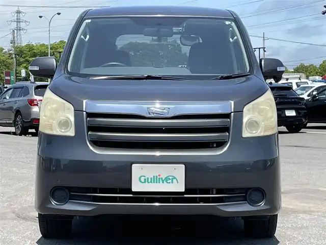 トヨタ ノア X スマートエディション 道央・札幌 2009(平21)年 14.4万km グレーメタリック ４WD/寒冷地仕様/純正ディーラーOPナビ/CD/DVD/SD/ワンセグ/横滑り防止装置/バックカメラ/ビルトインETC/ドライブレコーダー/センターデフロック/ワイパーデアイサー/両側パワースライドドア/ステアリングリモコン/プッシュスタート/スマートキー/HIDヘッドライト/オートライト/電動格納ミラー/ウィンカーミラー/純正フロアマット/ドアバイザー/スペアキー/純正エンジンスターター
