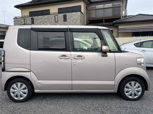 ホンダ Ｎ ＢＯＸ G 千葉県 2013(平25)年 7.7万km チェリーシェルピンクメタリック 純正ナビ/バックカメラ/ETC/ヘッドライトレベライザー/純正フロアマット/ドアバイザー/プッシュスタート/アイドリングストップ