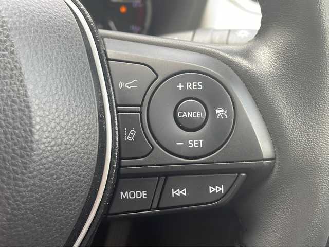 トヨタ ＲＡＶ４ アドベンチャー 福岡県 2020(令2)年 4.5万km アッシュグレーメタリック/アーバンカーキ ワンオーナー/純正ナビ（Bluetooth・全周囲カメラ）/ブラインドスポットモニター/サンルーフ/ステアリングヒーター/ルーフレール/エアシート（運転席・助手席）/ビルトインETC/レーダークルーズコントロール/クリランスソナー/コーナーセンサー/MTモード付AT/純正フロアマット/純正アルミホイール/スペアキー/スマートキー/横滑り防止装置/レーンキープアシスト/衝突被害軽減システム/カーテンエアバック/取扱説明書/保証書