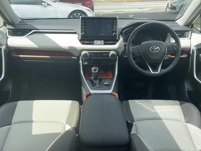 トヨタ ＲＡＶ４ アドベンチャー 福岡県 2020(令2)年 4.5万km アッシュグレーメタリック/アーバンカーキ ワンオーナー/純正ナビ（Bluetooth・全周囲カメラ）/ブラインドスポットモニター/サンルーフ/ステアリングヒーター/ルーフレール/エアシート（運転席・助手席）/ビルトインETC/レーダークルーズコントロール/クリランスソナー/コーナーセンサー/MTモード付AT/純正フロアマット/純正アルミホイール/スペアキー/スマートキー/横滑り防止装置/レーンキープアシスト/衝突被害軽減システム/カーテンエアバック/取扱説明書/保証書