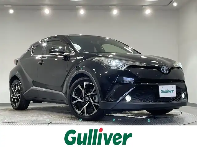 トヨタ Ｃ－ＨＲ G 愛知県 2017(平29)年 3.2万km ブラックマイカ 純正９インチナビ　/（AM/FM/CD・DVD再生/フルセグTV/SD/Bluetooth)/トヨタセーフティセンス　/　　-プリクラッシュセーフティ/　　-レーダークルーズコントロール　/　　-レーントレーニングアシスト/　　-オートマチックハイビーム/　　-ロードサインアシスト/シートヒーター　/ブラインドスポットモニター　/ＬＥＤヘッドライト　/ＬＥＤフォグランプ/ビルトインＥＴＣ　/バックカメラ　/純正フロアマット　/アクセサリーソケット/プッシュスタート/　　-スマートキー