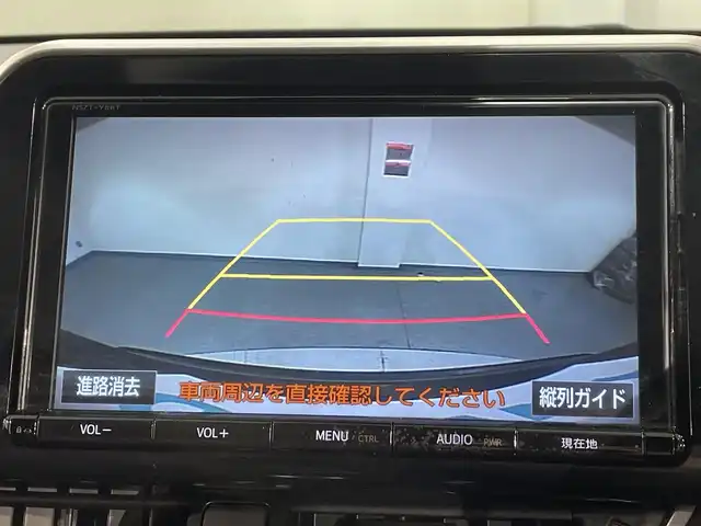 トヨタ Ｃ－ＨＲ G 愛知県 2017(平29)年 3.2万km ブラックマイカ 純正９インチナビ　/（AM/FM/CD・DVD再生/フルセグTV/SD/Bluetooth)/トヨタセーフティセンス　/　　-プリクラッシュセーフティ/　　-レーダークルーズコントロール　/　　-レーントレーニングアシスト/　　-オートマチックハイビーム/　　-ロードサインアシスト/シートヒーター　/ブラインドスポットモニター　/ＬＥＤヘッドライト　/ＬＥＤフォグランプ/ビルトインＥＴＣ　/バックカメラ　/純正フロアマット　/アクセサリーソケット/プッシュスタート/　　-スマートキー