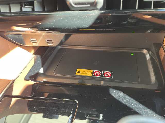 トヨタ ヴェルファイア Z プレミア 愛知県 2025(令7)年 0.2万km プラチナホワイトパールマイカ トヨタセーフティセンス/トヨタチームメイト/純正14型ディスプレイオーディオナビ/フリップダウンモニター/三眼LEDヘッドライト/全方位カメラ/両側パワースライドドア/本革レザー/レーダークルーズコントロール/シートヒーター/エアシート/バックカメラ/電動リアゲート/パワーシート/ヘッドアップディスプレイ/コーナーセンサー/純正アルミホイール/ETC2.0/ブラインドスポットモニター/ステアリングヒーター/インテリジェントミラー/リアオートエアコン/オートマチックハイビーム/ワイヤレス充電機/衝突軽減システム/フルセグ/Bluetooth/ドライブレコーダー/ステアリングスイッチ/スマートキー/プッシュスタート