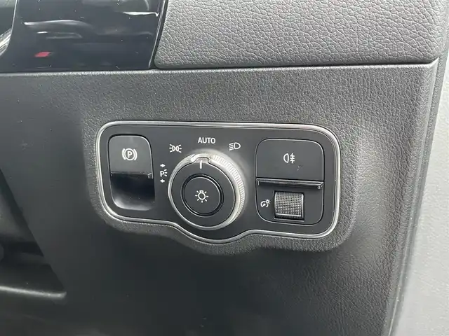 メルセデス・ベンツ Ｂ２００ｄ AMGライン 埼玉県 2019(令1)年 4.5万km 黒 黒ハーフレザーシート/HUD /ナビゲーションパッケージ /アドバンスドパッケージ /レーダーセーフティパッケージ /360度カメラ /フルセグTV /デジタルインナーミラー型ドラレコ /パワーシート /シートヒーター /パワーシート  /ETC