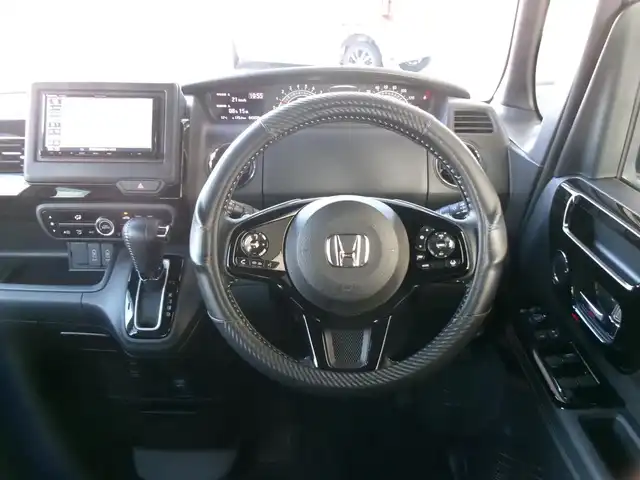 ホンダ Ｎ ＢＯＸ カスタム L ターボ 群馬県 2021(令3)年 4.4万km プラチナホワイトパール 4WDターボ/ホンダセンシング/社外メモリーナビ・フルセグTV/　・BT・DVD(CN-RE07D)/バックモニター/360°ドラレコ(DRV-CW560)/社外ETC/ハーフレザーシート/前席シートヒーター/両側パワースライドドア/シートバックテーブル/スマートキー×2＆プッシュスタート/保証書＆取説