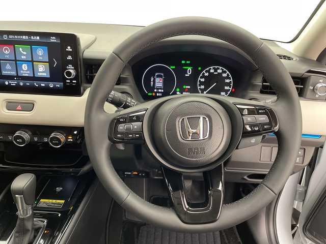 ホンダ ヴェゼル ハイブリッド e:HEV Z PLaYパッケージ 愛知県 2025(令7)年 0.1万km プレミアムサンライトホワイトパール ホンダセンシング/純正9型ディスプレイオーディオナビ/レーダークルーズコントロール/シートヒーター/バックカメラ/電動リアゲート/コーナーセンサー/純正アルミホイール/ETC2.0/ブラインドスポットモニター/LEDヘッドライト/ステアリングヒーター/オートマチックハイビーム/ワイヤレス充電機/ドライブレコーダー/衝突軽減システム/フルセグ/Bluetooth/ステアリングスイッチ/スマートキー/プッシュスタート