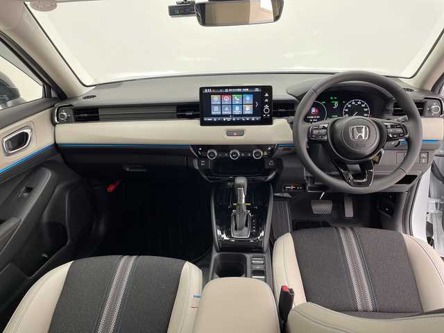 ホンダ ヴェゼル ハイブリッド e:HEV Z PLaYパッケージ 愛知県 2025(令7)年 0.1万km プレミアムサンライトホワイトパール ホンダセンシング/純正9型ディスプレイオーディオナビ/レーダークルーズコントロール/シートヒーター/バックカメラ/電動リアゲート/コーナーセンサー/純正アルミホイール/ETC2.0/ブラインドスポットモニター/LEDヘッドライト/ステアリングヒーター/オートマチックハイビーム/ワイヤレス充電機/ドライブレコーダー/衝突軽減システム/フルセグ/Bluetooth/ステアリングスイッチ/スマートキー/プッシュスタート