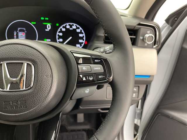 ホンダ ヴェゼル ハイブリッド e:HEV Z PLaYパッケージ 愛知県 2025(令7)年 0.1万km プレミアムサンライトホワイトパール ホンダセンシング/純正9型ディスプレイオーディオナビ/レーダークルーズコントロール/シートヒーター/バックカメラ/電動リアゲート/コーナーセンサー/純正アルミホイール/ETC2.0/ブラインドスポットモニター/LEDヘッドライト/ステアリングヒーター/オートマチックハイビーム/ワイヤレス充電機/ドライブレコーダー/衝突軽減システム/フルセグ/Bluetooth/ステアリングスイッチ/スマートキー/プッシュスタート