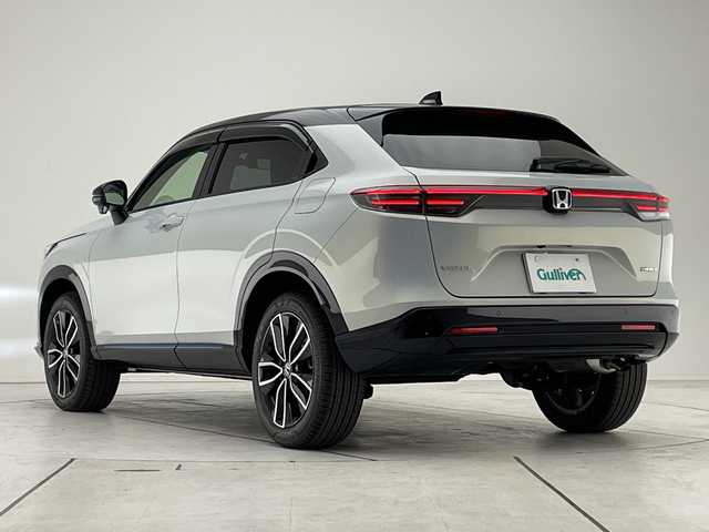 ホンダ ヴェゼル ハイブリッド e:HEV Z PLaYパッケージ 愛知県 2025(令7)年 0.1万km プレミアムサンライトホワイトパール ホンダセンシング/純正9型ディスプレイオーディオナビ/レーダークルーズコントロール/シートヒーター/バックカメラ/電動リアゲート/コーナーセンサー/純正アルミホイール/ETC2.0/ブラインドスポットモニター/LEDヘッドライト/ステアリングヒーター/オートマチックハイビーム/ワイヤレス充電機/ドライブレコーダー/衝突軽減システム/フルセグ/Bluetooth/ステアリングスイッチ/スマートキー/プッシュスタート