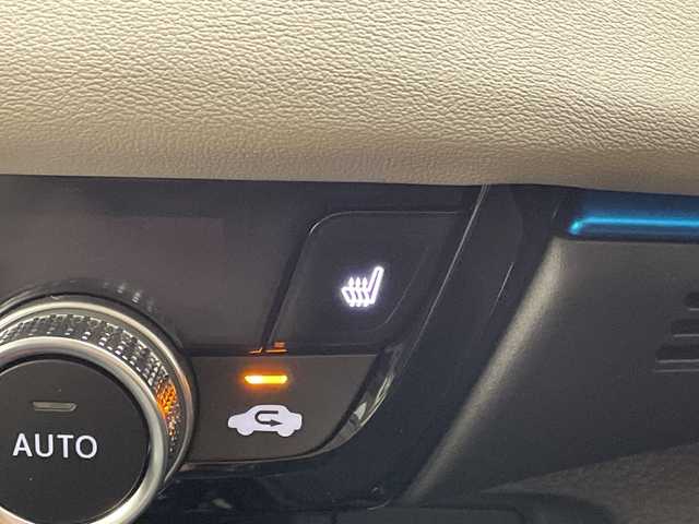 ホンダ ヴェゼル ハイブリッド e:HEV Z PLaYパッケージ 愛知県 2025(令7)年 0.1万km プレミアムサンライトホワイトパール ホンダセンシング/純正9型ディスプレイオーディオナビ/レーダークルーズコントロール/シートヒーター/バックカメラ/電動リアゲート/コーナーセンサー/純正アルミホイール/ETC2.0/ブラインドスポットモニター/LEDヘッドライト/ステアリングヒーター/オートマチックハイビーム/ワイヤレス充電機/ドライブレコーダー/衝突軽減システム/フルセグ/Bluetooth/ステアリングスイッチ/スマートキー/プッシュスタート