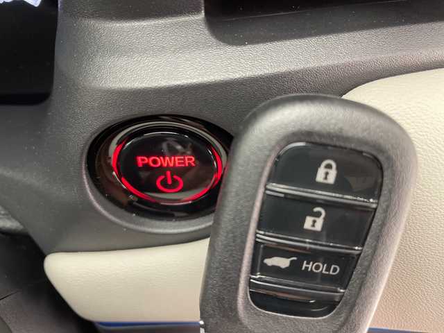 ホンダ ヴェゼル ハイブリッド e:HEV Z PLaYパッケージ 愛知県 2025(令7)年 0.1万km プレミアムサンライトホワイトパール ホンダセンシング/純正9型ディスプレイオーディオナビ/レーダークルーズコントロール/シートヒーター/バックカメラ/電動リアゲート/コーナーセンサー/純正アルミホイール/ETC2.0/ブラインドスポットモニター/LEDヘッドライト/ステアリングヒーター/オートマチックハイビーム/ワイヤレス充電機/ドライブレコーダー/衝突軽減システム/フルセグ/Bluetooth/ステアリングスイッチ/スマートキー/プッシュスタート