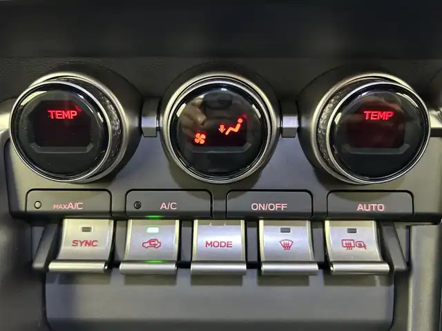 スバル ＢＲＺ S 千葉県 2023(令5)年 1.8万km クリスタルホワイトP 禁煙車/スバルリヤビークルディテクション/ステアリング連動ヘッドランプ/社外９インチメモリナビ/・型番：MDV-M908HDL/・CD/DVD/Bluetooth/フルセグTV/・ETC２.０/革巻きステアリング/・ステアリングスイッチ/ハーフレザーシート/・DNシートヒーター/社外フロアマット/純正１８インチAW/オートライト/・LEDヘッドライト/電動格納ミラー