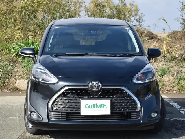 トヨタ シエンタ G クエロ 福岡県 2020(令2)年 3.3万km ブラックマイカ 社外ナビ【AVN-D10】/　CD/DVD/フルセグTV/BTオーディオ/バックカメラ/スマートキー/プッシュスタート/両側パワースライドドア/ハーフレザーシート/オートライト/トヨタセーフティセンス/　・PCS（プリクラッシュセーフティ）/　・LDA（レーンディパーチャーアラート）/　・オートマチックハイビーム/　・先行車発進告知機能/ETC/純正LEDヘッドライト/電動格納ミラー