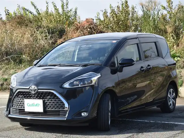 トヨタ シエンタ G クエロ 福岡県 2020(令2)年 3.3万km ブラックマイカ 社外ナビ【AVN-D10】/　CD/DVD/フルセグTV/BTオーディオ/バックカメラ/スマートキー/プッシュスタート/両側パワースライドドア/ハーフレザーシート/オートライト/トヨタセーフティセンス/　・PCS（プリクラッシュセーフティ）/　・LDA（レーンディパーチャーアラート）/　・オートマチックハイビーム/　・先行車発進告知機能/ETC/純正LEDヘッドライト/電動格納ミラー