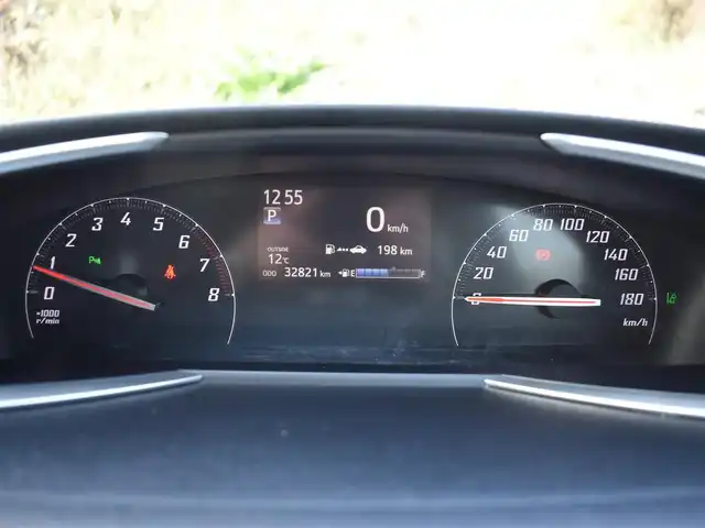 トヨタ シエンタ G クエロ 福岡県 2020(令2)年 3.3万km ブラックマイカ 社外ナビ【AVN-D10】/　CD/DVD/フルセグTV/BTオーディオ/バックカメラ/スマートキー/プッシュスタート/両側パワースライドドア/ハーフレザーシート/オートライト/トヨタセーフティセンス/　・PCS（プリクラッシュセーフティ）/　・LDA（レーンディパーチャーアラート）/　・オートマチックハイビーム/　・先行車発進告知機能/ETC/純正LEDヘッドライト/電動格納ミラー