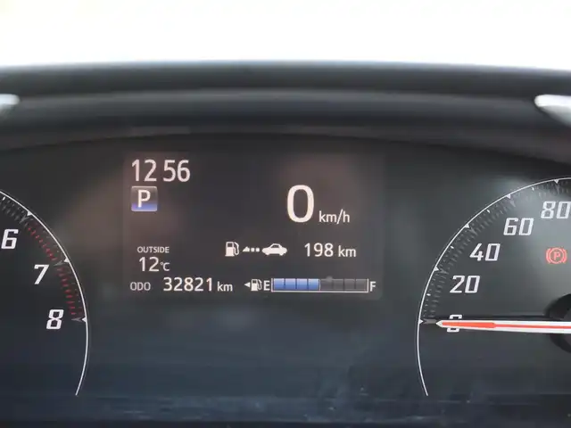 トヨタ シエンタ G クエロ 福岡県 2020(令2)年 3.3万km ブラックマイカ 社外ナビ【AVN-D10】/　CD/DVD/フルセグTV/BTオーディオ/バックカメラ/スマートキー/プッシュスタート/両側パワースライドドア/ハーフレザーシート/オートライト/トヨタセーフティセンス/　・PCS（プリクラッシュセーフティ）/　・LDA（レーンディパーチャーアラート）/　・オートマチックハイビーム/　・先行車発進告知機能/ETC/純正LEDヘッドライト/電動格納ミラー