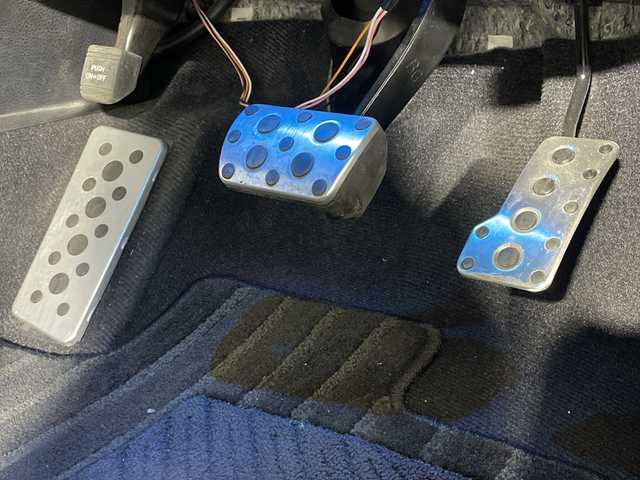 トヨタ ハリアー プレミアム 神奈川県 2017(平29)年 5.9万km スパークリングブラックパールクリスタルシャイン トヨタセーフティセンス/純正7型ナビ【NSZT-W66T】/・BT/フルセグTV/SD/CD/DVD/USB/バックカメラ/パワーバックドア/MTモード/アイドリングストップ機能/スマートキー/プッシュスタートボタン/革巻きステアリング/ステアリングスイッチ/クルーズコントロール/Autoライト/ビルトインETC/前後ドライブレコーダー/ハーフレザーシート/パワーシート(D)/自動防眩ミラー/モデリスタ(F/S/R)/LEDヘッドライト/フォグ/電動格納ミラー/ウィンカーミラー/純正フロアマット/純正18インチアルミホイール/純正ドアバイザー