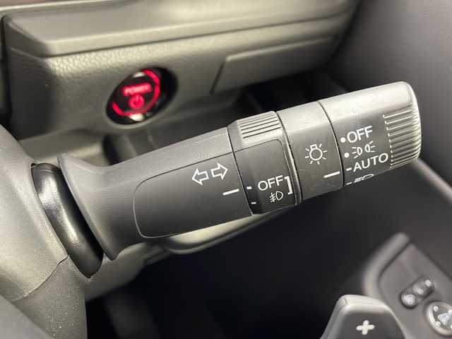 ホンダ ステップワゴン スパーダ eHEV 鹿児島県 2022(令4)年 2.1万km プラチナホワイトパール 純正11型ナビ(フルセグTV/BT/CD/DVD)/両側パワースライドドア/パワーテールゲート/アラウンドビューモニター/バックカメラ/ビルトインETC/純正15.6型リア席モニター/渋滞追従機能付アダプティブクルーズコントロール/ソナーセンサー/ホンダセンシング/・衝突軽減ブレーキ/・誤発進抑制機能(前後)/・近距離衝突軽減ブレーキ/・歩行者事故低減ステアリング/・車線維持支援システム/・トラフィックジャムアシスト/・先行車発進お知らせ機能/・標識認識機能/・オートハイビーム/LEDヘッドランプ/デュアルオートエアコン/本革巻きステアリング/パドルシフト/合皮/撥水ファブリックコンビシート/前席シートヒーター/2列目キャプテンシート(オットマン付)/純正16インチアルミホイール/全列USBチャージャー/スマートキーシステム/禁煙車