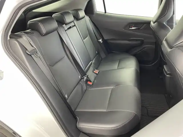 トヨタ プリウス Z 埼玉県 2023(令5)年 2.5万km プラチナホワイトパールマイカ パノラマルーフ　純正１２．３インチディスプレイオーディオ　パノラミックビューモニター　ＢＳＭ　デジタルミラー　　前後ドラレコ　メモリシート　シートヒーター　ベンチレーション　ステアリングヒーター　ＴＶ