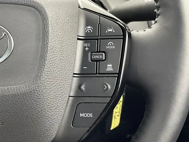トヨタ プリウス Z 埼玉県 2023(令5)年 2.5万km プラチナホワイトパールマイカ パノラマルーフ　純正１２．３インチディスプレイオーディオ　パノラミックビューモニター　ＢＳＭ　デジタルミラー　　前後ドラレコ　メモリシート　シートヒーター　ベンチレーション　ステアリングヒーター　ＴＶ
