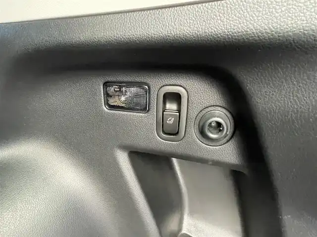 スバル フォレスター 2．0XT アイサイト 兵庫県 2014(平26)年 8.6万km ディープシーブルーパール (株)IDOMが運営する【じしゃロン西宮店】の自社ローン専用車両になります。こちらは現金またはオートローンご利用時の価格です。自社ローンご希望の方は別途その旨お申付け下さい/＊ETC/＊クルーズコントロールあり/＊パワステ/＊パワーウィンドウ/＊パワーシート/＊シートヒーター/＊エアシート/＊横滑り防止装置/＊オートライト