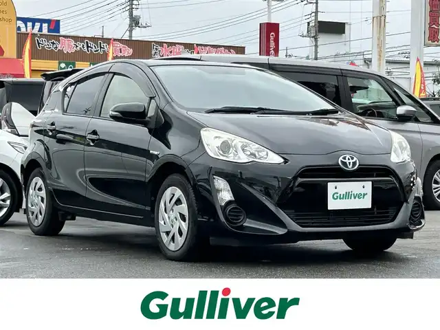 トヨタ アクア S 群馬県 2016(平28)年 5.5万km ブラックマイカ スマートエントリーパッケージ/ワンオーナー/純正SDナビ/CD・DVD・BT・フルセグ/バックカメラ/ETC/横滑り防止装置/アイドリングストップ/取説・保証書/スマートキー×2
