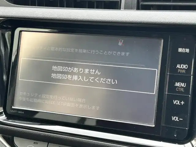 トヨタ アクア S 群馬県 2016(平28)年 5.5万km ブラックマイカ スマートエントリーパッケージ/ワンオーナー/純正SDナビ/CD・DVD・BT・フルセグ/バックカメラ/ETC/横滑り防止装置/アイドリングストップ/取説・保証書/スマートキー×2