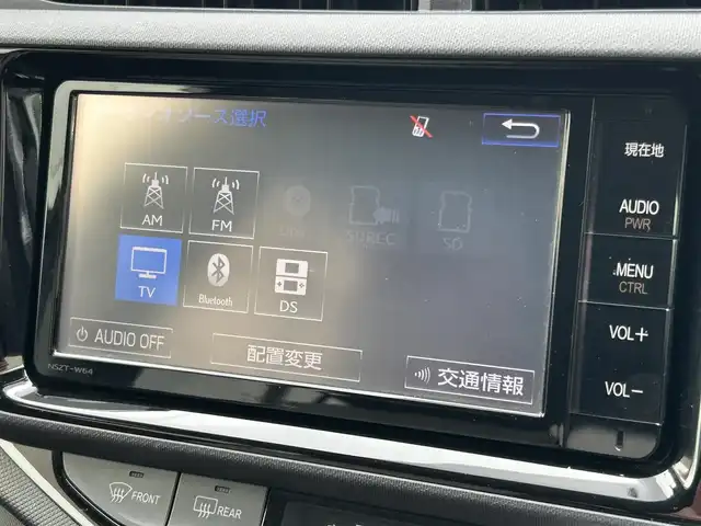 トヨタ アクア S 群馬県 2016(平28)年 5.5万km ブラックマイカ スマートエントリーパッケージ/ワンオーナー/純正SDナビ/CD・DVD・BT・フルセグ/バックカメラ/ETC/横滑り防止装置/アイドリングストップ/取説・保証書/スマートキー×2