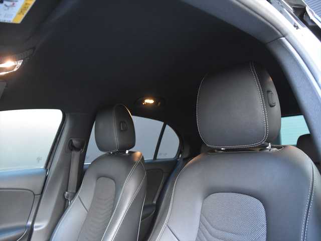 メルセデス・ベンツ Ｍ・ベンツ Ａ１８０ スタイル 和歌山県 2018(平30)年 5.1万km 黒 純ナビ /Bカメラ /TV /CarPlay /レーダーセーフティパッケージ /ハーフレザー /シートヒーター /パワーシート /キーレスゴー /パドルシフト /ドラレコ /純16incAW /LEDライト /ETC/スペアキー