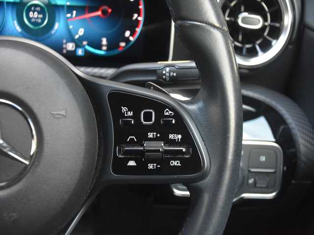 メルセデス・ベンツ Ｍ・ベンツ Ａ１８０ スタイル 和歌山県 2018(平30)年 5.1万km 黒 純ナビ /Bカメラ /TV /CarPlay /レーダーセーフティパッケージ /ハーフレザー /シートヒーター /パワーシート /キーレスゴー /パドルシフト /ドラレコ /純16incAW /LEDライト /ETC/スペアキー