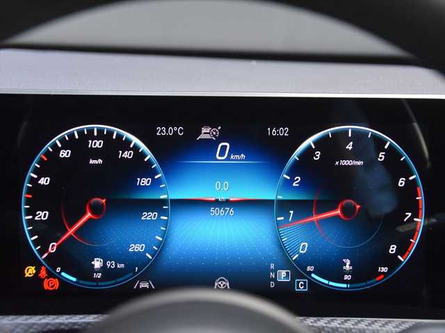 メルセデス・ベンツ Ｍ・ベンツ Ａ１８０ スタイル 和歌山県 2018(平30)年 5.1万km 黒 純ナビ /Bカメラ /TV /CarPlay /レーダーセーフティパッケージ /ハーフレザー /シートヒーター /パワーシート /キーレスゴー /パドルシフト /ドラレコ /純16incAW /LEDライト /ETC/スペアキー