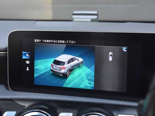 メルセデス・ベンツ Ｍ・ベンツ Ａ１８０ スタイル 和歌山県 2018(平30)年 5.1万km 黒 純ナビ /Bカメラ /TV /CarPlay /レーダーセーフティパッケージ /ハーフレザー /シートヒーター /パワーシート /キーレスゴー /パドルシフト /ドラレコ /純16incAW /LEDライト /ETC/スペアキー