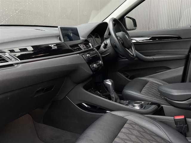 ＢＭＷ Ｘ１ xDrive 18d xライン 長野県 2018(平30)年 4.3万km サファイアブラックP ＨＵＤ　/ＡＣＣ　/アンビエントライト　/インテリジェントセーフティ　/純正ＨＤＤナビ　/Ｂカメラ　/ＰＤＣ　/Ｐバックドア　/ＬＥＤヘッドライト　/前後ドラレコ　/ミラーＥＴＣ　/コンフォートアクセス　/ダウンヒルアシスト