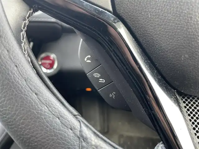 ホンダ ヴェゼル ハイブリッド 静岡県 2017(平29)年 5.5万km ホワイトオーキッドパール 純正ナビ　/・フルセグＴＶ　/・Ｂｌｕｅｔｏｏｔｈ接続　/・ＤＶＤ再生　/・ＵＳＢ入力端子　/ホンダセンシング/バックカメラ　/プッシュスタート　/スマートキー　/スペアキー　/ルーフレール/電動パーキングブレーキ/オートブレーキホールド　/前席シートヒーター　/ハーフレザーシート/ＬＥＤオートライト/ビルトインETC