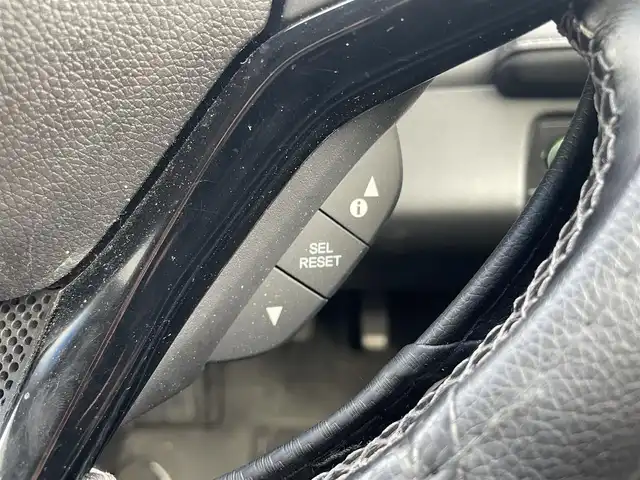 ホンダ ヴェゼル ハイブリッド 静岡県 2017(平29)年 5.5万km ホワイトオーキッドパール 純正ナビ　/・フルセグＴＶ　/・Ｂｌｕｅｔｏｏｔｈ接続　/・ＤＶＤ再生　/・ＵＳＢ入力端子　/ホンダセンシング/バックカメラ　/プッシュスタート　/スマートキー　/スペアキー　/ルーフレール/電動パーキングブレーキ/オートブレーキホールド　/前席シートヒーター　/ハーフレザーシート/ＬＥＤオートライト/ビルトインETC