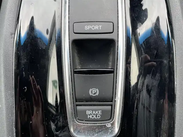 ホンダ ヴェゼル ハイブリッド 静岡県 2017(平29)年 5.5万km ホワイトオーキッドパール 純正ナビ　/・フルセグＴＶ　/・Ｂｌｕｅｔｏｏｔｈ接続　/・ＤＶＤ再生　/・ＵＳＢ入力端子　/ホンダセンシング/バックカメラ　/プッシュスタート　/スマートキー　/スペアキー　/ルーフレール/電動パーキングブレーキ/オートブレーキホールド　/前席シートヒーター　/ハーフレザーシート/ＬＥＤオートライト/ビルトインETC